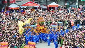 (Bài 2) Khi lễ hội trở thành “thương hiệu điểm đến“: