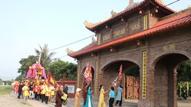 Khai hội Phủ Suối: Dòng người thành kính về miền linh thiêng xứ Thanh
