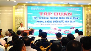 Khai mạc lớp tập huấn bơi an toàn, phòng chống đuối nước trẻ em năm 2026