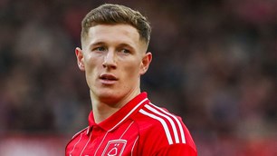 Real Madrid săn đón Enzo Fernandez, Manchester United biến động nhân sự