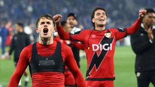 Crystal Palace và Rayo Vallecano vào chung kết Conference League