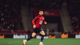 Đông Nam Á có cầu thủ đầu tiên ra sân ở Champions League