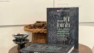Tập hợp 25 bộ tranh Tứ bình tiêu biểu trong cuốn sách “Tranh Tứ bình - Sưu tập chọn lọc tranh dân gian“