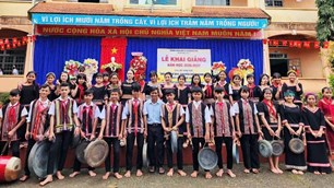 Người giữ nhịp cồng chiêng nơi đại ngàn Quảng Ngãi