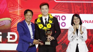 Hoàng Đức, Bích Thuỳ chiến thắng Quả bóng vàng Việt Nam 2025