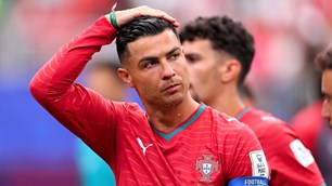 Thêm một cầu thủ Bồ Đào Nha có phát ngôn tranh cãi về Ronaldo