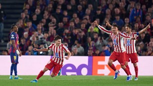 Atletico Madrid tạo địa chấn tại Camp Nou