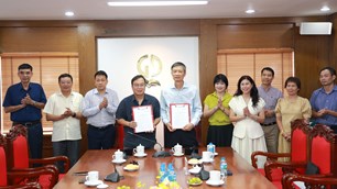 NXBGDVN phối hợp nâng cao chất lượng sách điện tử và học liệu số
