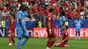 Henry: “Bồ Đào Nha lỡ bàn thắng vì Ronaldo ham sút“