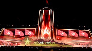 Quảng Ninh: Sâu lắng chương trình nghệ thuật đặc biệt “Mãi mãi tuổi 20”