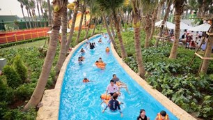 Ninh Bình: Công viên nước Sun World Ha Nam mở cửa trở lại từ 12.4, giá vé chỉ 150.000 đồng!