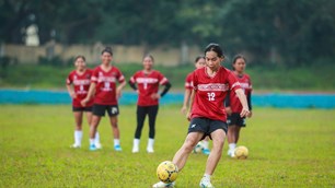 Chuyện về những cô gái Đăk Đoa đá bóng
