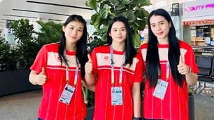 Trưởng đoàn Nguyễn Hồng Minh gửi thư chia buồn tới gia đình ba nữ đô vật giành HCV