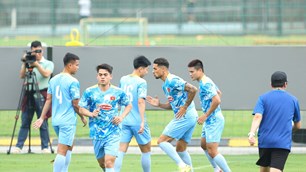 Tuyển Việt Nam tích cực luyện tập, Văn Khang mong khán giả lấp đầy sân Hàng Đẫy