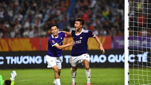 CLB Hà Nội đánh bại CAHN trong trận derby Thủ đô