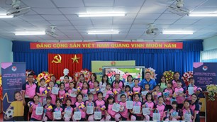 “Những bước chân nhiệm màu” mở rộng sân chơi bóng đá cho trẻ em gái tại Cần Thơ