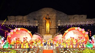 Đêm giao thừa thăng hoa với chương trình nghệ thuật “Sơn La - Khúc ca chào Xuân” 