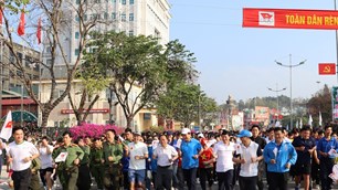 Trên 2.200 người tham gia Ngày chạy Olympic vì sức khỏe toàn dân