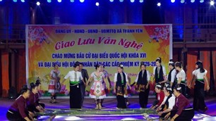 Đồng bào các dân tộc xã vùng cao Thanh Yên hướng về ngày hội non sông