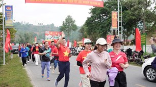 Ngày chạy Olympic tại Điện Biên thu hút  gần 23.000 người tham gia