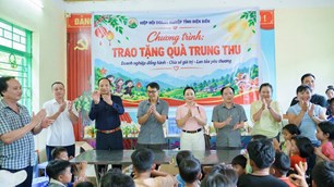 Chung tay để trẻ em vùng cao Tuần Giáo đón Trung thu đủ đầy