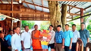 An Giang: Thăm, chúc mừng các chùa Khmer nhân Lễ Sen Đôn Ta