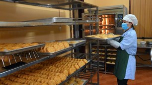 Gần 20.000 chiếc bánh Trung thu gửi đến thiếu nhi vùng biên