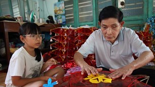 Giữ ấm những mùa Trăng