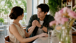 Phụ nữ yêu người kém tuổi: Đừng để nỗi sợ già đi quyết định hạnh phúc