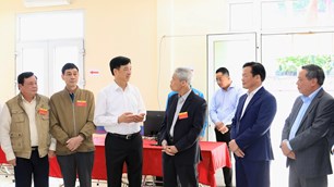 Bí thư Thành ủy Hà Nội Nguyễn Duy Ngọc kiểm tra tại xã Thường Tín và phường Hồng Hà