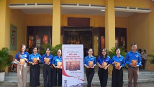 Ra mắt tập sách “Hội An - Những người con trung hiếu vẹn toàn”