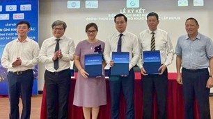 Hà Nội ra mắt cổng khảo sát độc lập lấy ý kiến người dân về dịch vụ công 