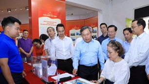 Chủ tịch Hà Nội: Xây dựng bất kỳ công trình nào tại khu vực hồ Gươm cần thực hiện thi tuyển