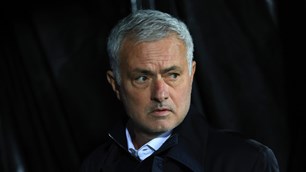 Mourinho tái xuất Bernabeu, Real Madrid chuẩn bị “bom tấn” kỉ lục
