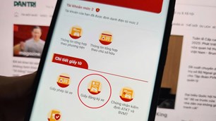 Bán xe máy 10 năm vẫn đứng tên trên VNeID: CSGT hướng dẫn cách xử lý
