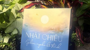 Ra mắt tập thơ “Nghìn nghi lễ tình” của nhà thơ Nhật Chiêu