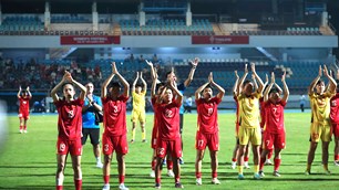 Mất bàn thắng hợp lệ, đội tuyển nữ Việt Nam lỡ hẹn với “ngôi hậu” SEA Games 33