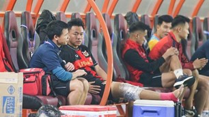Tiền vệ Nguyễn Thái Sơn bị chấn thương đứt dây chằng