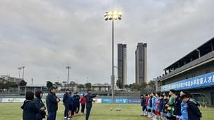 Đội tuyển nữ Việt Nam chuẩn bị cho 2 trận đấu với Trung Quốc