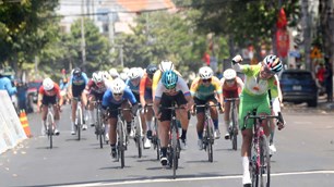 Nguyễn Thị Thật thắng chặng 3 Giải xe đạp nữ quốc tế TP.HCM 2026