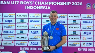 HLV Cristiano Roland nói gì sau khi giúp U17 Việt Nam vô địch Đông Nam Á?