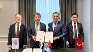 Việt Nam - Hàn Quốc ký kết biên bản ghi nhớ hợp tác phát triển bóng đá