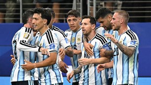 Messi lập cú đúp, Argentina sớm giành vé vào vòng knock-out World Cup 2026