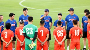  Chờ HLV Kim Sang-sik “liệu cơm gắp mắm”