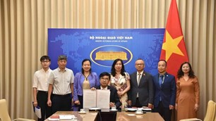 Báo Thế giới và Việt Nam “bắt tay chiến lược” với The Colombo Times - điểm nhấn mới trong hợp tác báo chí quốc tế