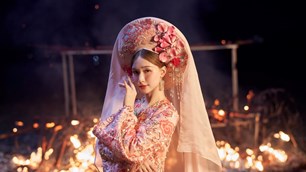 Hoà Minzy nhận Bằng khen của Bộ VHTTDL