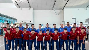 Chờ màn trình diễn thuyết phục