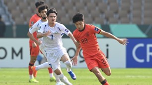 Đổ bê-tông thành công, U23 Trung Quốc hẹn gặp U23 Việt Nam ở bán kết