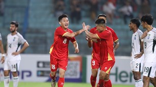 Tuyển Việt Nam thắng đậm trước Bangladesh