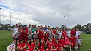 U15 nữ Việt Nam chia điểm với U15 Queensland Maroon tại Australia